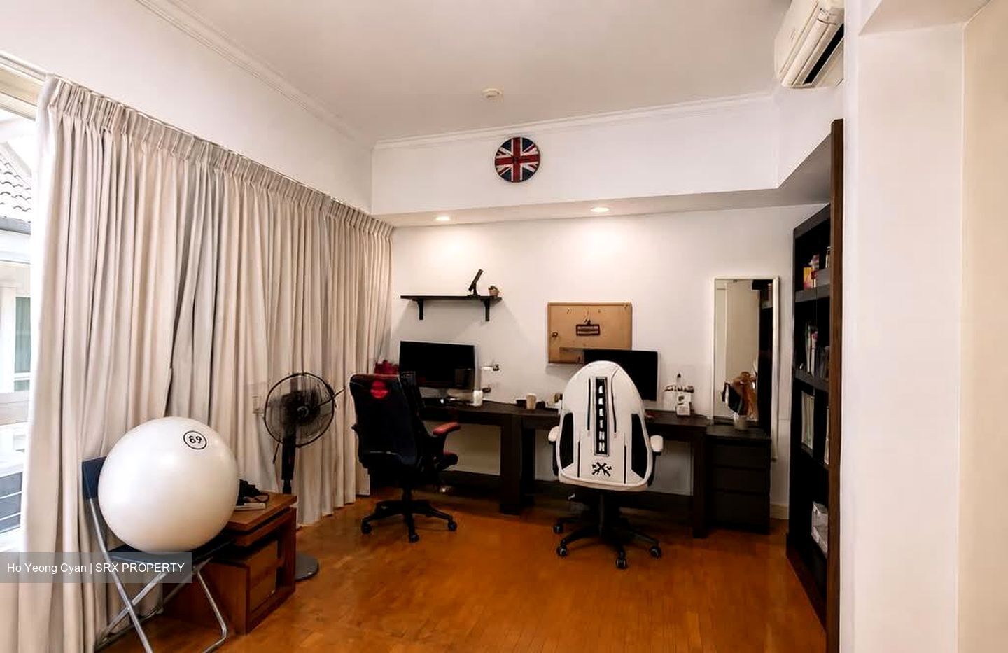 Changi South Avenue 1 (D16), Terrace #563508281
